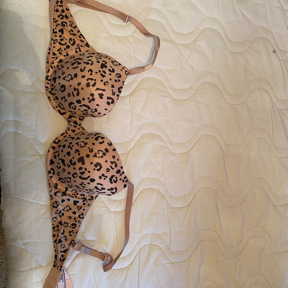 Victoria Secret Bra leopard print